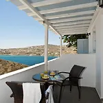 Vana Holidays Hotel