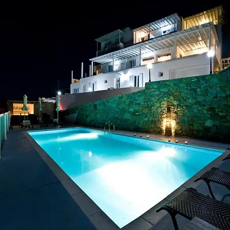 Vana Holidays 호텔