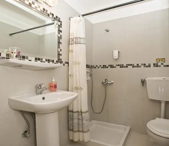 Hotel Vana Holidays 2*