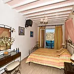 Vana Holidays