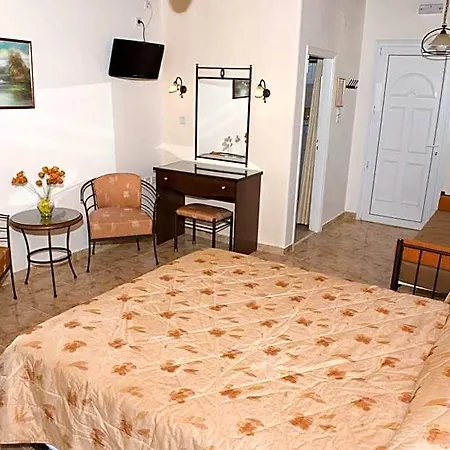 Vana Holidays Hotel