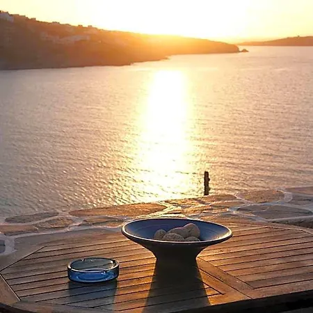 Vana Holidays Hotel