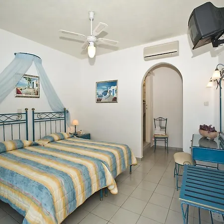 Vana Holidays 2* Ornos (Mykonos)