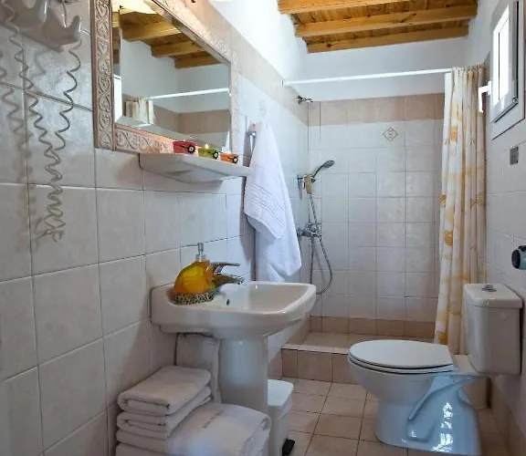 Vana Holidays 2* Ornos (Mykonos)