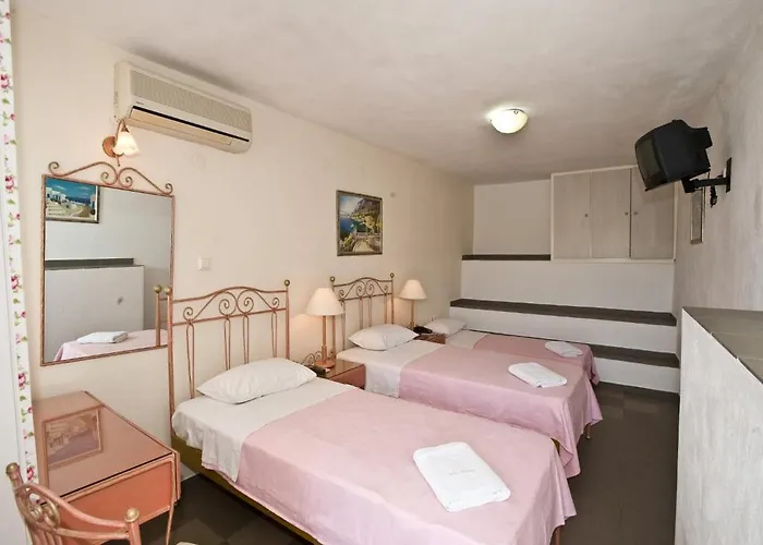 Vana Holidays Hotel 2*